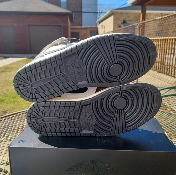 Nike Air Jordan 1 Mid Sneakers | Men's Size 10, 10.5, 12 | New with Half… - Picture 9 of 13